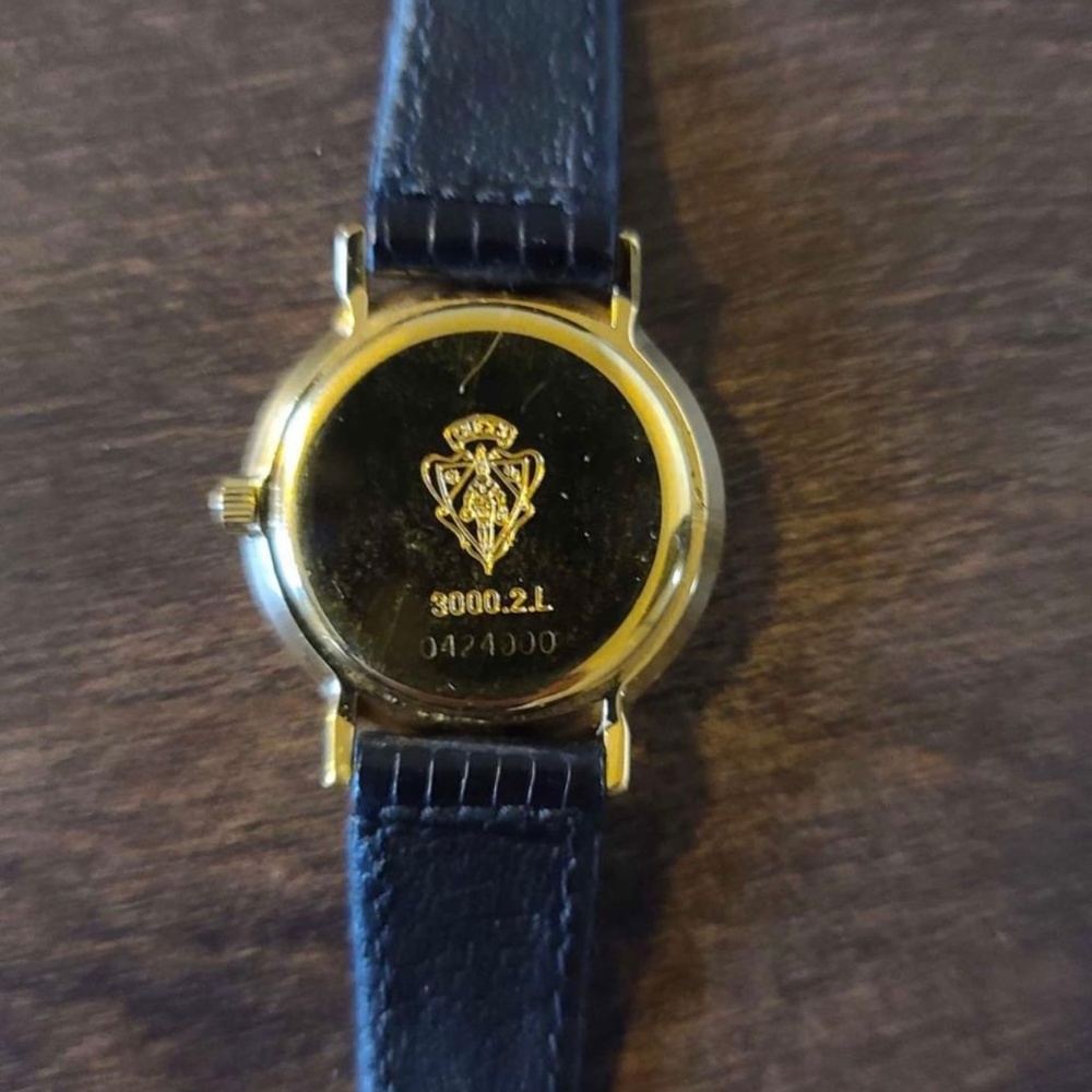 Gucci watch